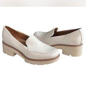 Naturalizer Cream Loafers for Women